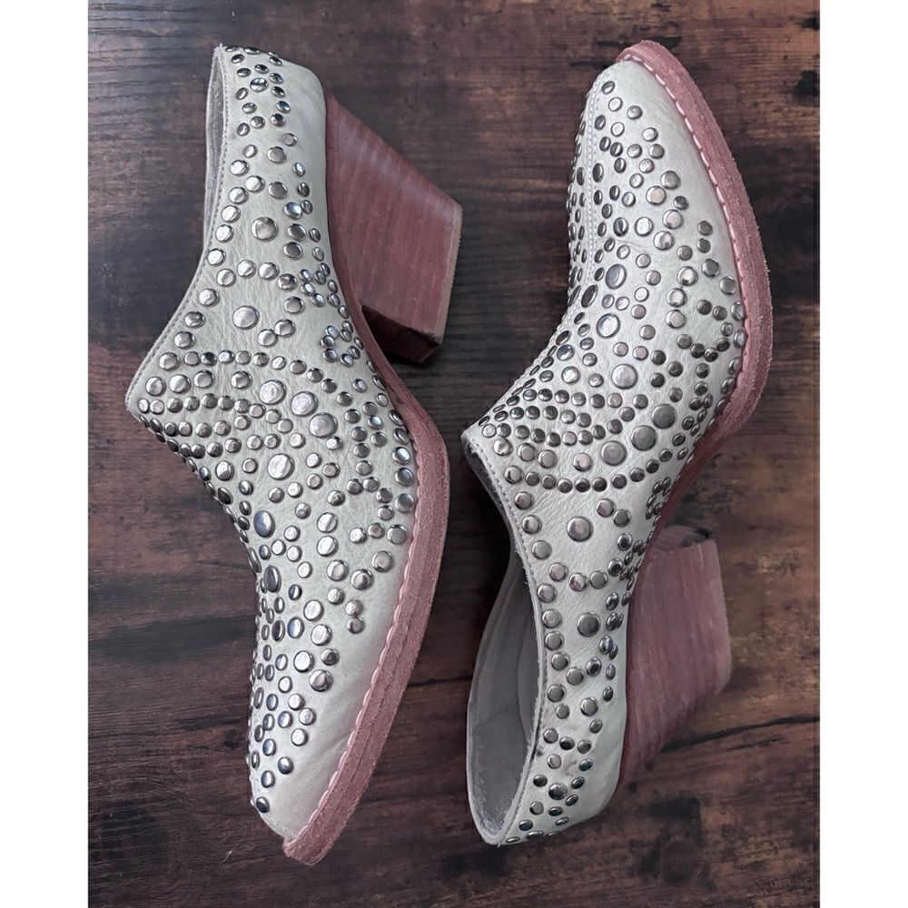 Rare- Anthropology Bendito Pie Studded  Boho Leather Mules Size 37/ excellent